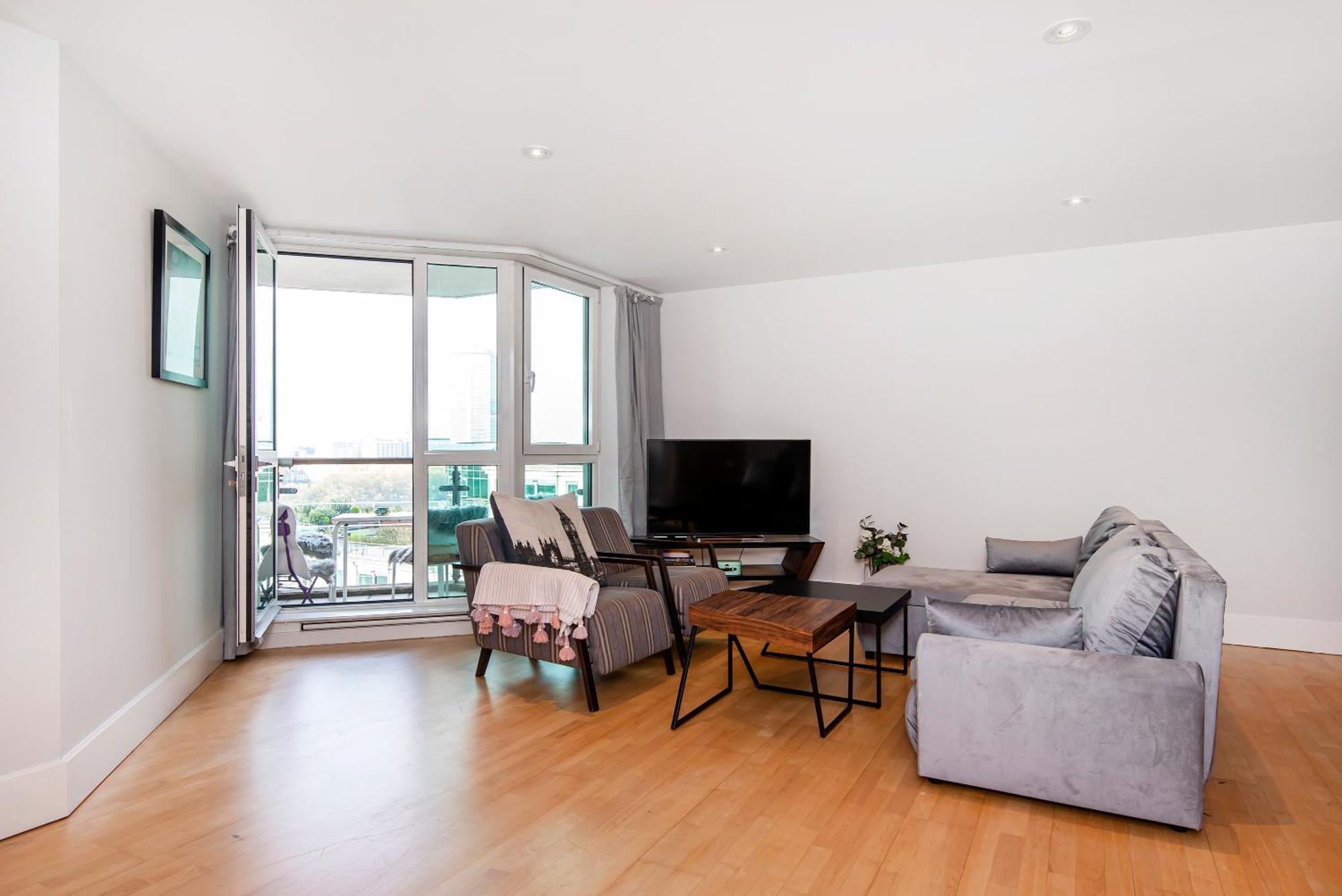 Modern 2 Bedroom 2 Bath With River View Apartament Londra
