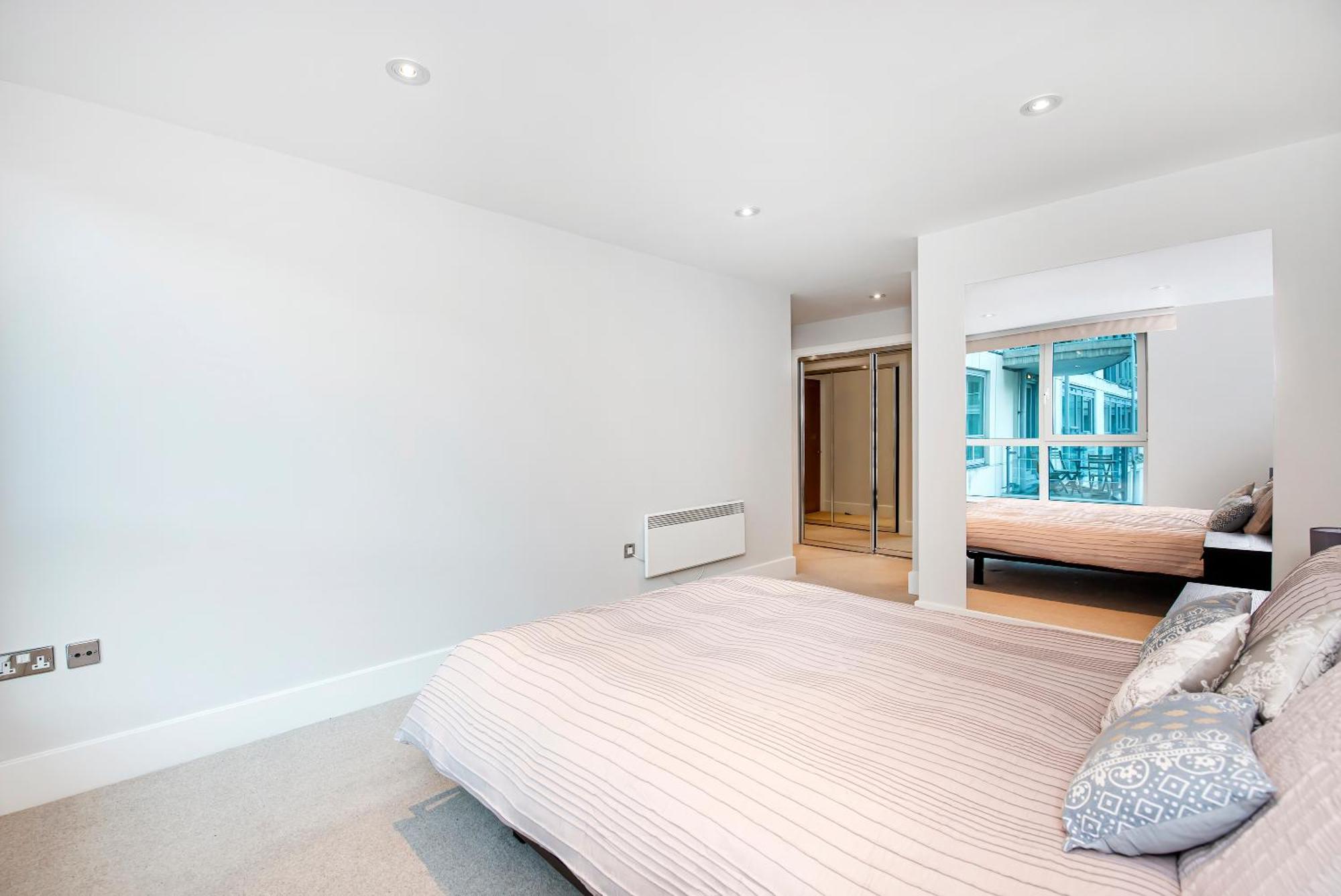 Apartament Modern 2 Bedroom 2 Bath With River View Londra