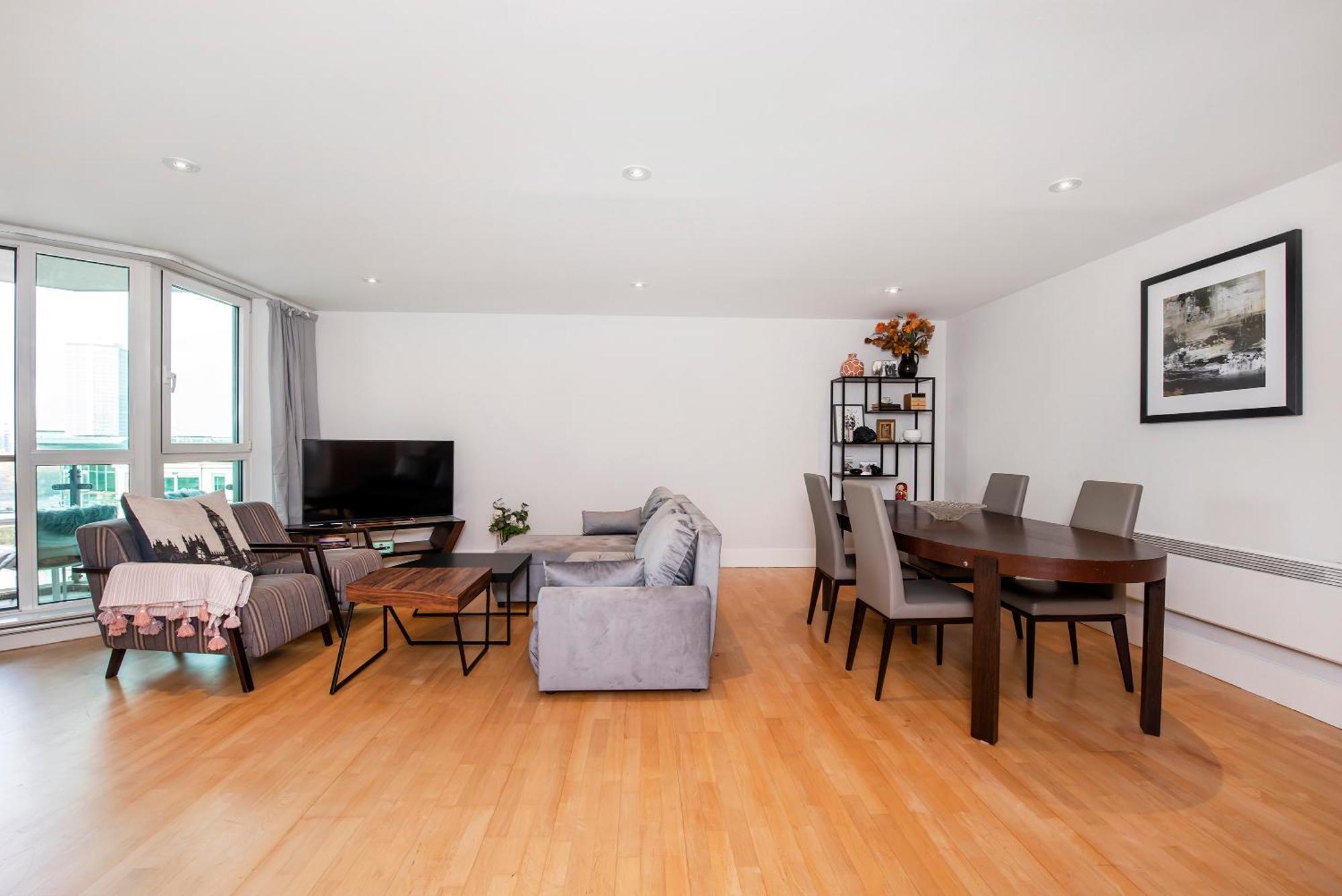 Modern 2 Bedroom 2 Bath With River View Apartament *