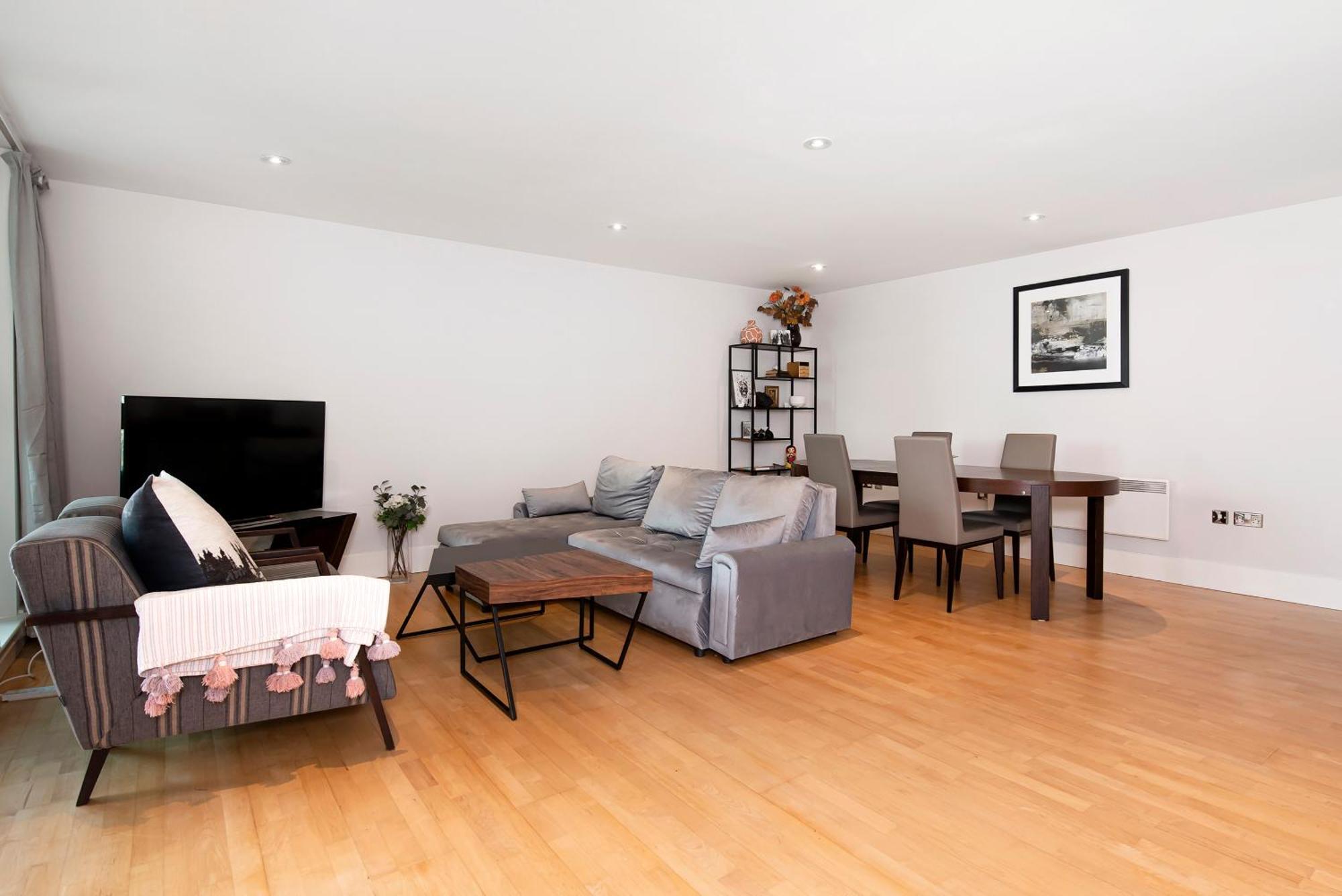 Modern 2 Bedroom 2 Bath With River View Londra