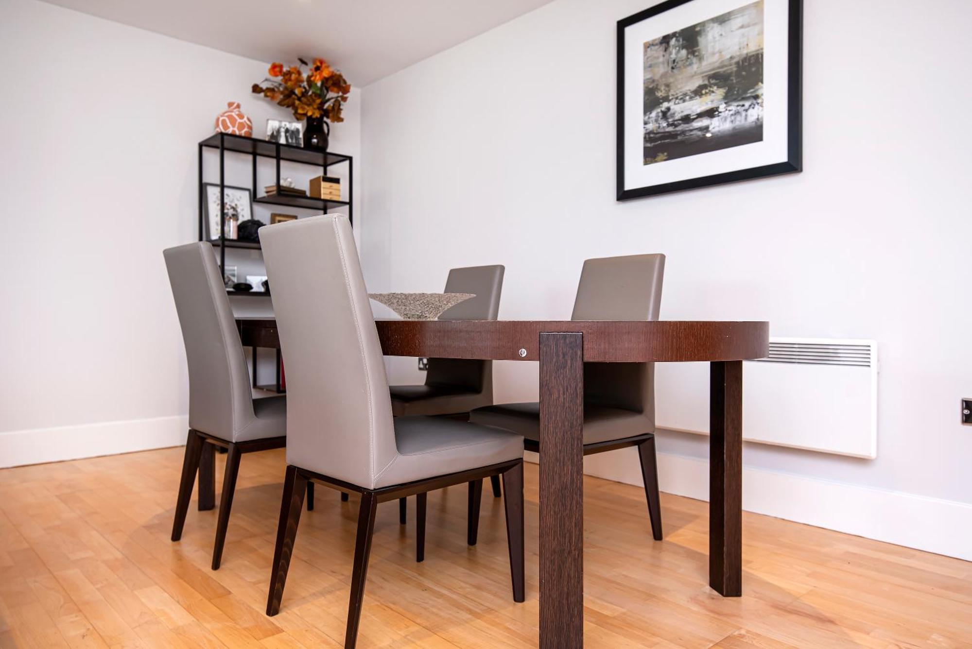 Modern 2 Bedroom 2 Bath With River View * Londra