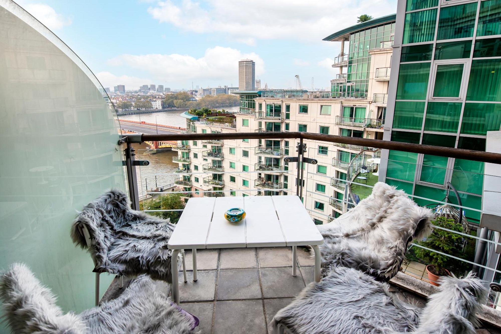 Apartament Modern 2 Bedroom 2 Bath With River View *